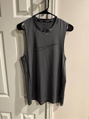 Nike pro gray tank top